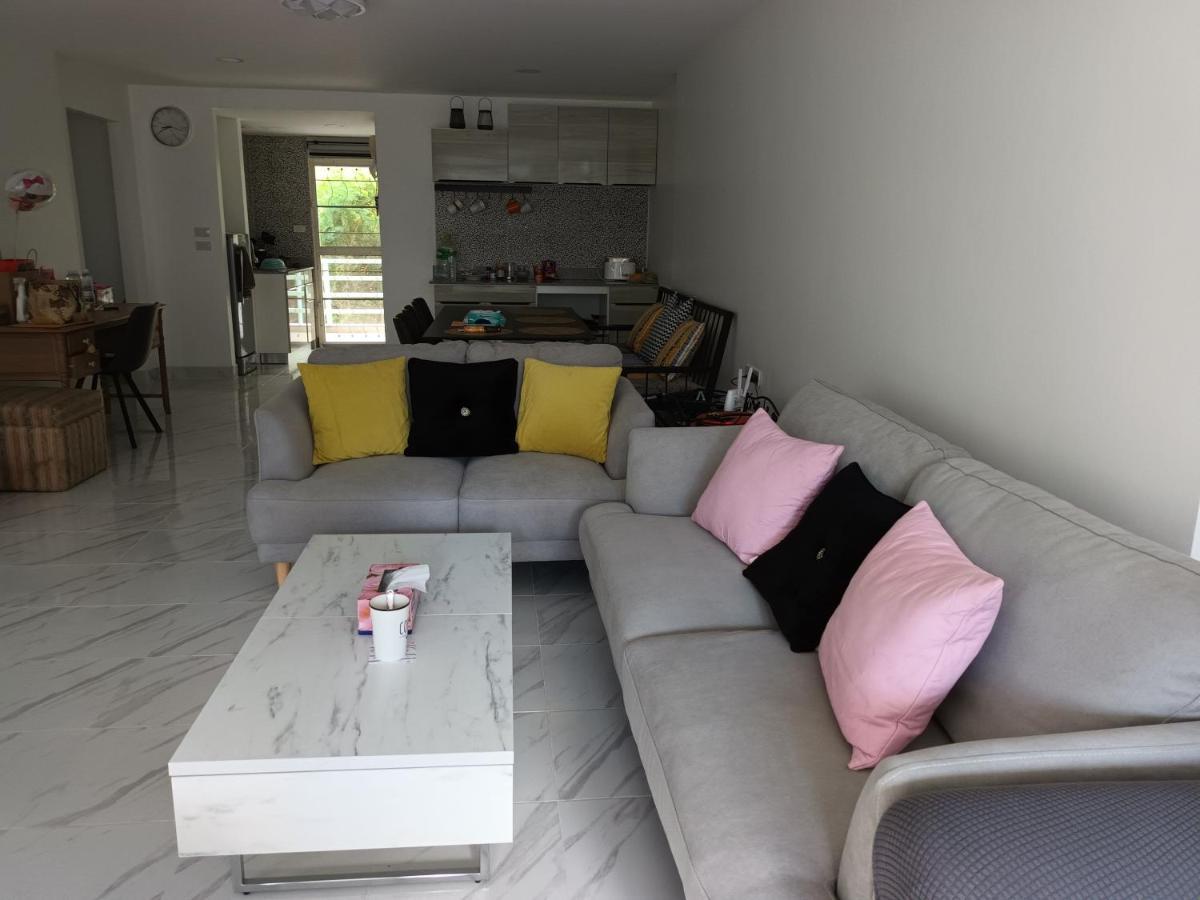 2 Beds Front Appartamento