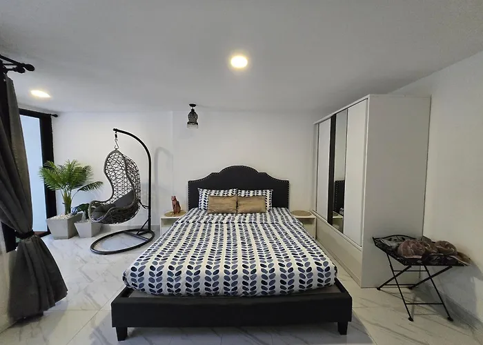 2 Beds Front Beach
