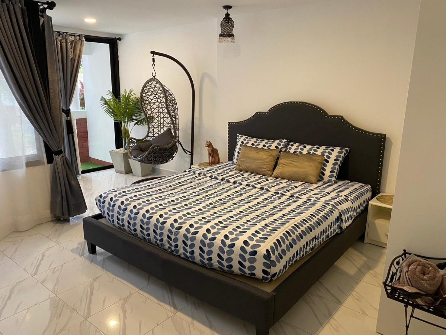 2 Beds Front Apartment Jomtien Beach